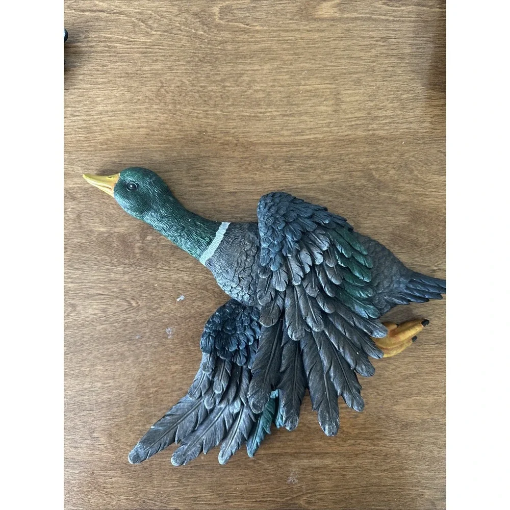 Vintage Resin Mallard Ducks On Flight Wall Hanging Decor 3D